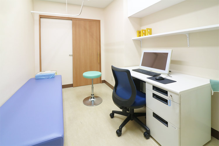 診察室２
